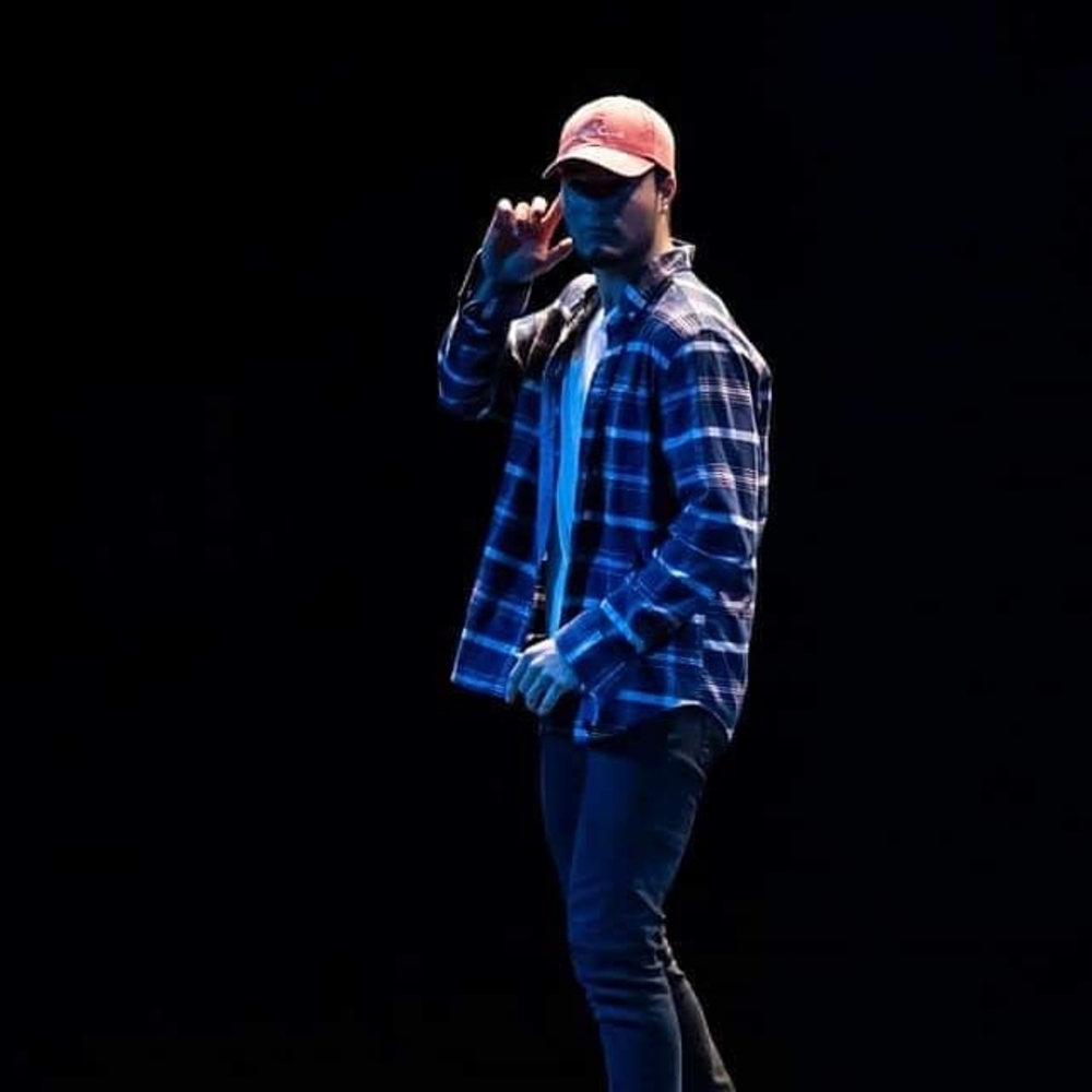 Meet your Posher, Logan